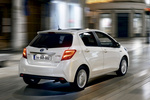 Toyota Yaris hybrid Advance Turismo Blanco Glaciar Perlado Exterior Lateral-Posterior 5 puertas