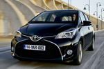 Toyota Yaris Advance Advance Turismo Negro Azabache Exterior Lateral-Frontal 5 puertas