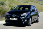 Toyota Yaris Advance Advance Turismo Negro Azabache Exterior Frontal-Lateral 5 puertas