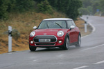 MINI MINI MINI Cooper MINI Cooper Turismo Blazing Red Exterior Lateral-Frontal 3 puertas
