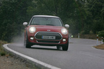 MINI MINI MINI Cooper MINI Cooper Turismo Blazing Red Exterior Frontal 3 puertas