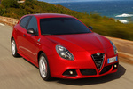 Alfa Romeo Giulietta 1.7 TBi 240 CV TCT Quadrifoglio Verde Quadrifoglio Verde Turismo Rojo 8C Competizione Exterior Frontal-Lateral 5 puertas