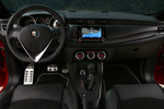 Alfa Romeo Giulietta 1.7 TBi 240 CV TCT Quadrifoglio Verde Quadrifoglio Verde Turismo Rojo 8C Competizione Interior Salpicadero 5 puertas
