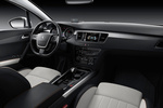 Peugeot 508 RXH 2.0 Hdi HYbrid4 200 RXH Turismo familiar Interior Salpicadero 4 puertas