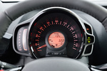 Toyota Aygo 5p 1.0 VVT-i 69 CV Paquete interior IN-touch Turismo Interior Cuadro de instrumentos 5 puertas