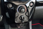 Toyota Aygo 5p 1.0 VVT-i 69 CV x-cite Turismo Interior Mandos Sistemas Ventilaci&oacute;n 5 puertas