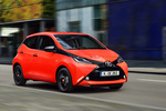 Toyota Aygo 5p 1.0 VVT-i 69 CV x-cite Turismo x-naranja Exterior Frontal-Lateral 5 puertas