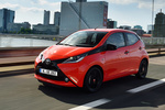 Toyota Aygo 5p 1.0 VVT-i 69 CV x-cite Turismo x-naranja Exterior Frontal-Lateral 5 puertas