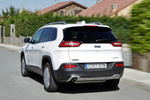 Jeep Cherokee 2.0 Diesel 4x2 140 CV Limited Todo terreno Blanco Brillante Exterior Lateral-Posterior 5 puertas