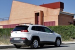 Jeep Cherokee 2.0 Diesel 4x2 140 CV Limited Todo terreno Blanco Brillante Exterior Lateral-Posterior 5 puertas