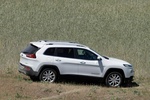 Jeep Cherokee 2.0 Diesel 4x2 140 CV Limited Todo terreno Blanco Brillante Exterior Lateral 5 puertas