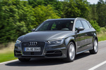 Audi A3 e-tron e-tron Turismo Gris Daytona efecto perla Exterior Frontal-Lateral 5 puertas