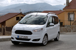 Ford Tourneo Courier 1.6 TDCi 95 CV Titanium Monovolumen Blanco Exterior Lateral-Frontal 5 puertas