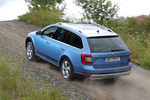 Skoda Scout Gama Scout Gama Scout Turismo familiar Azul Race Metalizado Exterior Lateral-Posterior 5 puertas