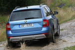 Skoda Scout Gama Scout Gama Scout Turismo familiar Azul Race Metalizado Exterior Posterior 5 puertas