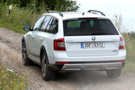 Skoda Scout Gama Scout Gama Scout Turismo familiar Blanco Luna Metalizado Exterior Lateral-Posterior 5 puertas