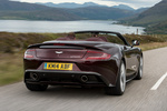 Aston Martin Vanquish V12 577 CV Gama Vanquish Volante 2015 Descapotable Divine Red Exterior Posterior-Lateral 2 puertas