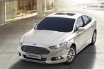 Ford Mondeo HEV 2.0 H&iacute;brido 187 CV Gama Mondeo Turismo Blanco Platino Exterior Lateral-Frontal-Cenital 4 puertas