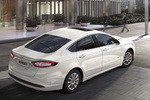Ford Mondeo HEV 2.0 H&iacute;brido 187 CV Gama Mondeo Turismo Blanco Platino Exterior Lateral-Frontal-Cenital 4 puertas