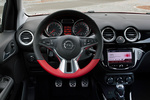 Opel ADAM ROCKS ROCKS Turismo Interior Volante 3 puertas