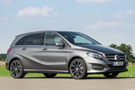 Mercedes-Benz Clase B 220 CDI 4MATIC Urban Line Monovolumen Gris monta&ntilde;a metalizado Exterior Lateral-Frontal 5 puertas