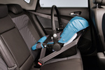 Opel Astra 1.6 CDTI 136 CV Gama Astra 5 puertas Turismo Interior Silla infantil 5 puertas