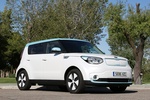 KIA Soul Soul EV (el&eacute;ctrico) Soul EV (el&eacute;ctrico) Monovolumen Exterior Lateral-Frontal 5 puertas