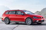 Volkswagen Golf 2.0 TDI CR 150 CV 4MOTION Gama Alltrack Turismo familiar Exterior Lateral-Frontal 5 puertas