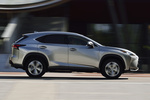 Lexus NX NX 300h Luxury Todo terreno Exterior Lateral 5 puertas