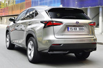 Lexus NX NX 300h Luxury Todo terreno Exterior Lateral-Posterior 5 puertas