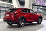 Lexus NX NX 300h F Sport Todo terreno Exterior Lateral-Posterior 5 puertas