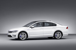 Volkswagen Passat GTE GTE Turismo Blanco Puro Exterior Lateral-Frontal 4 puertas