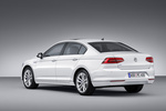 Volkswagen Passat GTE GTE Turismo Blanco Puro Exterior Lateral-Posterior 4 puertas