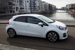 KIA Rio Gama Rio Gama Rio Turismo Clear White Exterior Lateral-Frontal 5 puertas