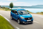 Dacia Lodgy Stepway 7 plazas Stepway Monovolumen Azul Azurite Exterior Lateral-Frontal 5 puertas