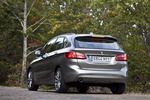 BMW Serie 2 Active Tourer 218d Luxury Monovolumen Platinsilber metalizado Exterior Posterior-Lateral 5 puertas