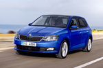 Skoda Fabia Gama Fabia Gama Fabia Turismo Azul Race Metalizado Exterior Frontal-Lateral 5 puertas