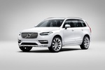 Volvo XC90 T6 Urban Luxury package Todo terreno Crystal White Metallic  Exterior Frontal-Lateral 5 puertas