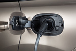 Porsche Cayenne S E-Hybrid S E-Hybrid Todo terreno Palladium Silver Exterior Toma de recarga 5 puertas