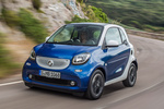smart fortwo Gama fortwo Passion Turismo Blanco y Azul medianoche Exterior Lateral-Frontal 3 puertas