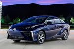 Toyota Mirai Gama Mirai Gama Mirai Turismo Exterior Lateral-Frontal 4 puertas