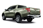 Mitsubishi L200 Triton (versi&oacute;n no europea) Triton (versi&oacute;n no europea) Pick up Exterior Lateral-Posterior 4 puertas