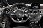 Mercedes-Benz Clase CLA CLA 250 4Matic (211 CV) Orange Art Turismo familiar Interior Volante 5 puertas