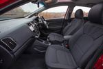 KIA Rio Gama Rio (volante a la derecha) Gama Rio Turismo Interior Asientos 5 puertas