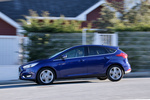 Ford Focus 1.6 TDCi 114 CV Titanium Turismo Deep Impact Blue Exterior Lateral 5 puertas
