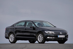 Volkswagen Passat 2.0 TDI BMT 150 CV DSG6 Advance Turismo Negro Profundo efecto perla Exterior Lateral-Frontal 4 puertas