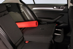 Volkswagen Passat 2.0 TDI BMT 150 CV DSG6 Advance Turismo Interior Asiento trasero reclinable 4 puertas