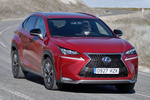 Lexus NX NX 300h F Sport Todo terreno Rojo Cerise Exterior Lateral-Frontal 5 puertas