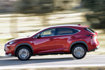 Lexus NX NX 300h F Sport Todo terreno Rojo Cerise Exterior Lateral 5 puertas