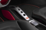 Ferrari 488 GTB GTB Coup&eacute; Interior Palanca de Cambios 2 puertas